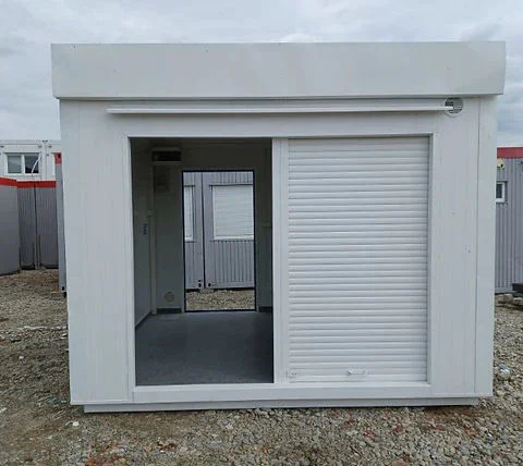 Contenedor comercial 300×350 con persianas frontales divididas - Imagen 5
